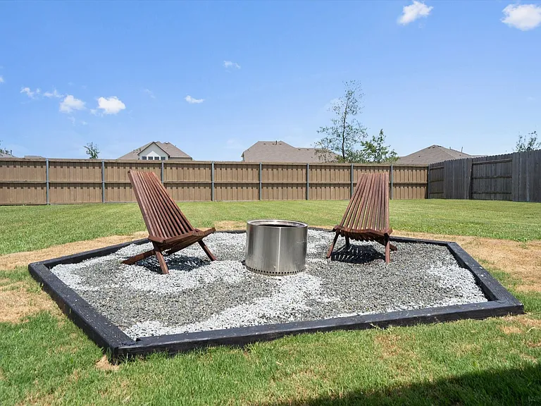 158 Patrick Herndon Dr — Photo 32