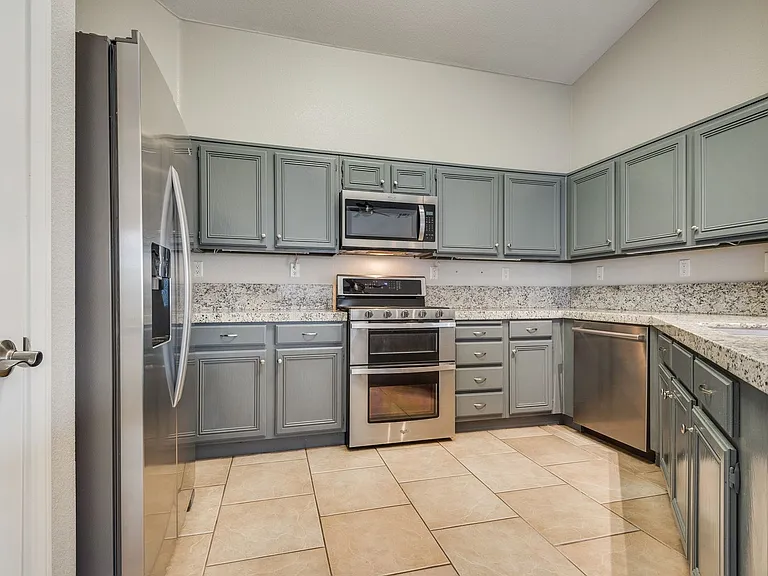 8950 Manalang Rd — Photo 15