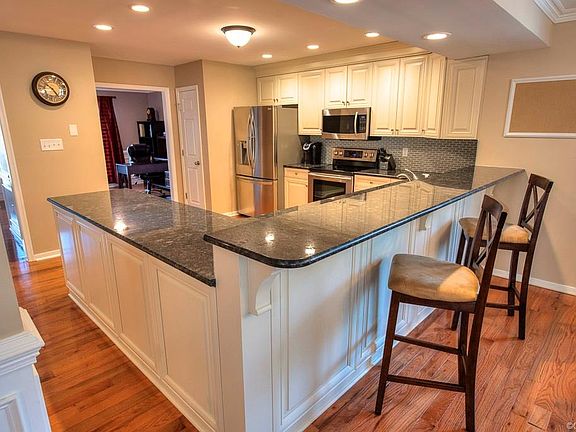5th image of 6118 Sailors Creek Dr