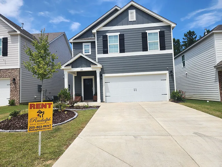 216 Chelsea Park Rd — Photo 1
