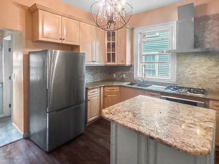 630 Kossuth St #1 — Photo 17