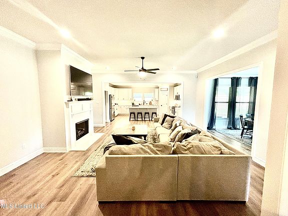 2nd image of 10325 Patrick Dr