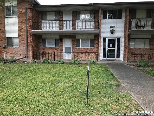 1st image of 209 W Silver Sands Dr APT 3