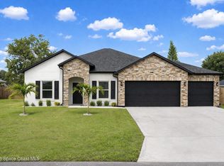 189 Tudor Rd SW, Palm Bay, FL 32908