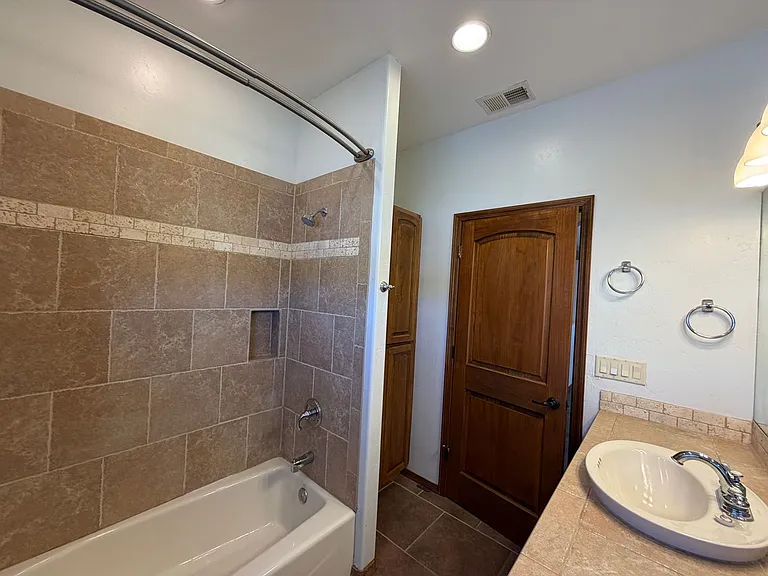 6323 Pima Pl NW — Photo 13