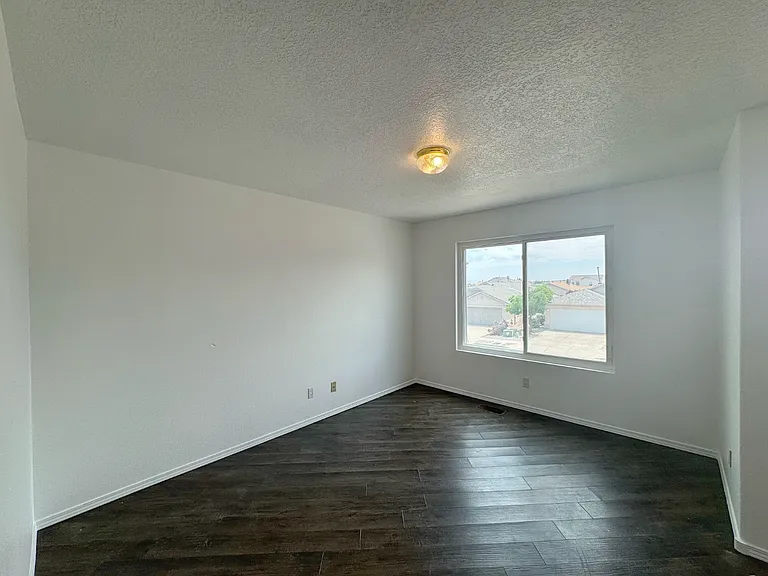 7701 Banyon Ave NW — Photo 14