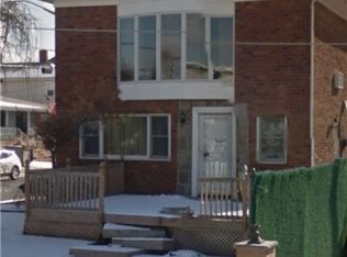 195 Beach 123rd St, Belle Harbor, NY 11694