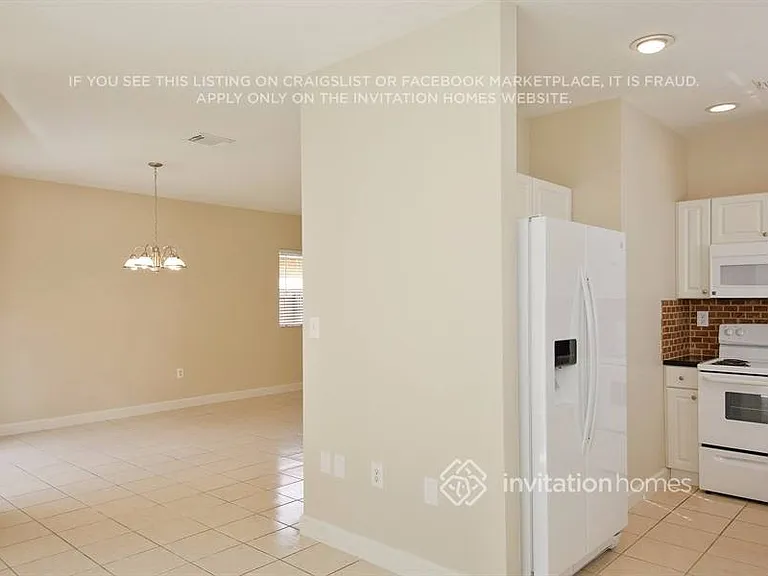 2538 NE 41st Ave — Photo 5