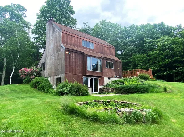 292 Silver Leaf Dr, Becket, MA 01223