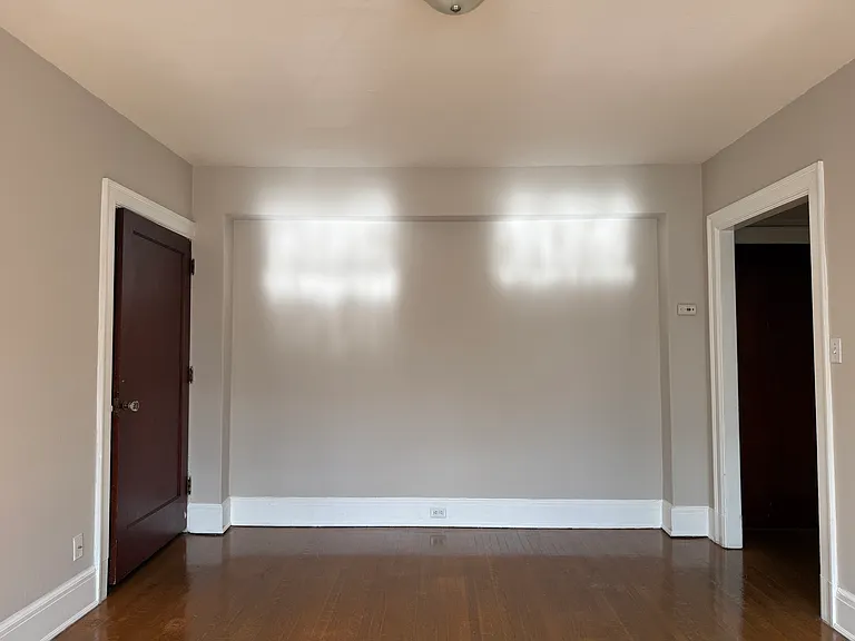 Sherwood Apartments — Photo 10