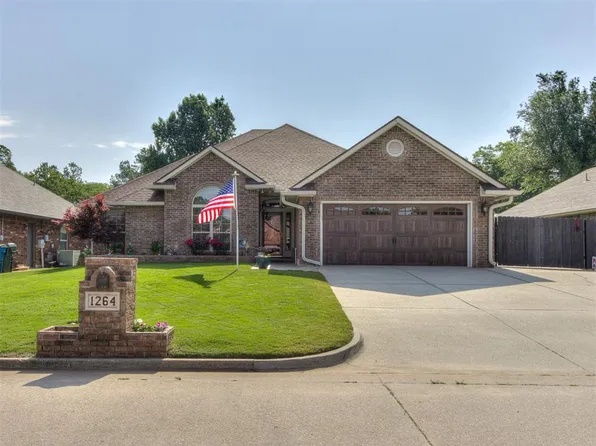 1264 Three Oaks Cir, Midwest City, OK 73130