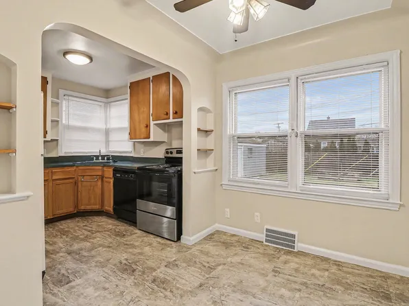 1377 Mill St, Lincoln Park, MI 48146
