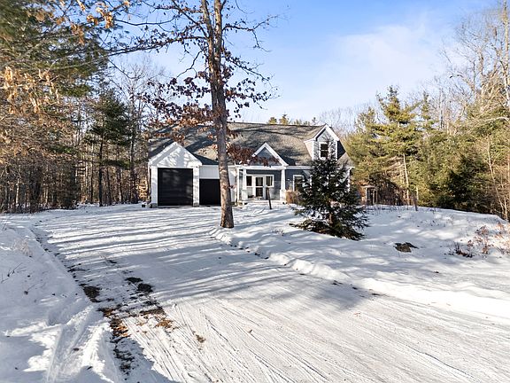 3rd image of 49 Black Swan Drive