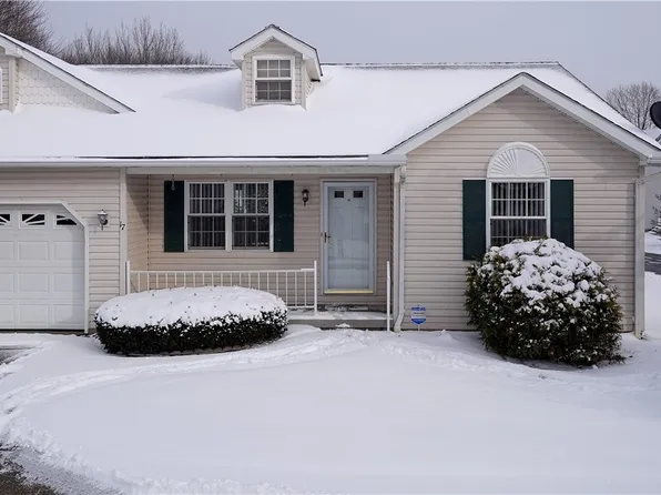 10571 White St Unit 17, Garrettsville, OH 44231