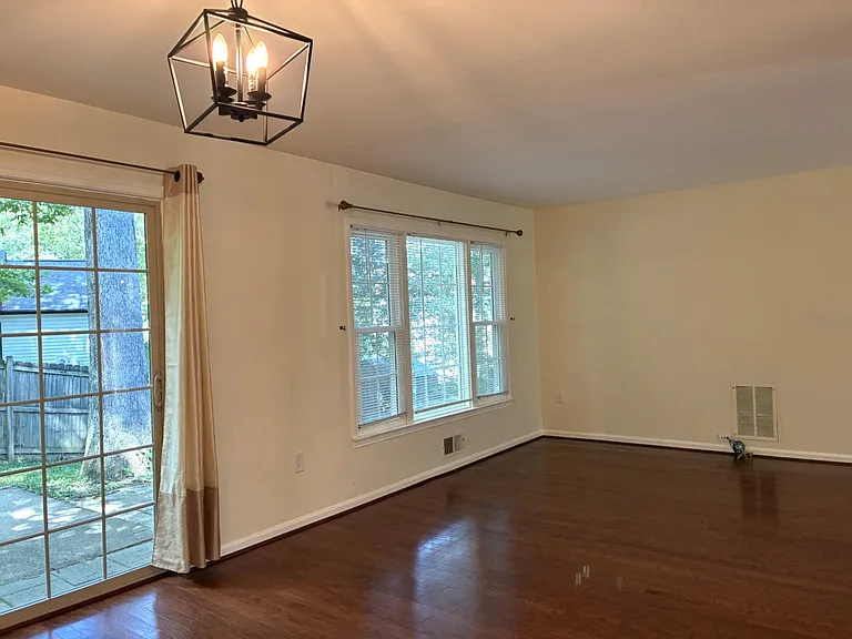 4834 King Solomon Dr — Photo 6