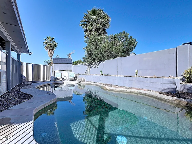 6914 E Beverly Ln — Photo 30