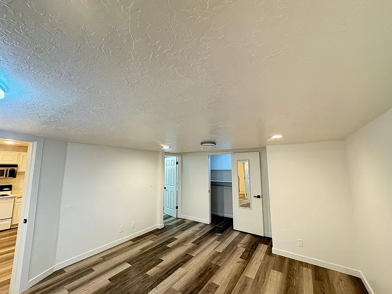 1026 N 1100 W — Photo 15
