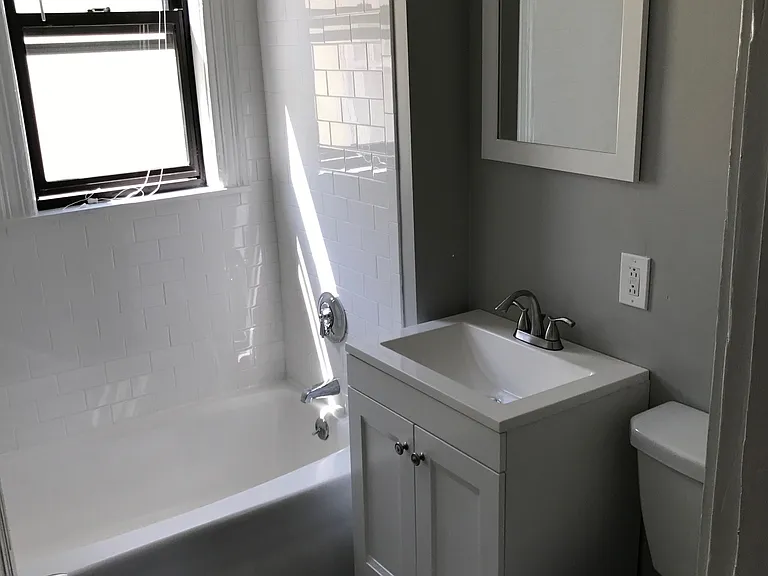 682 Columbia Rd #3 — Photo 8