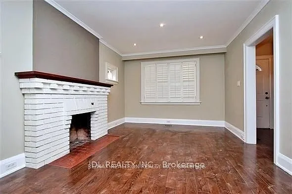 23 Bowood Ave — Photo 5