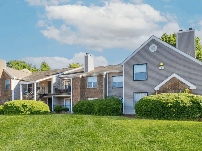 Spacious 1-Bedroom and 2-Bedroom Apartment Floor Plans in Greensboro