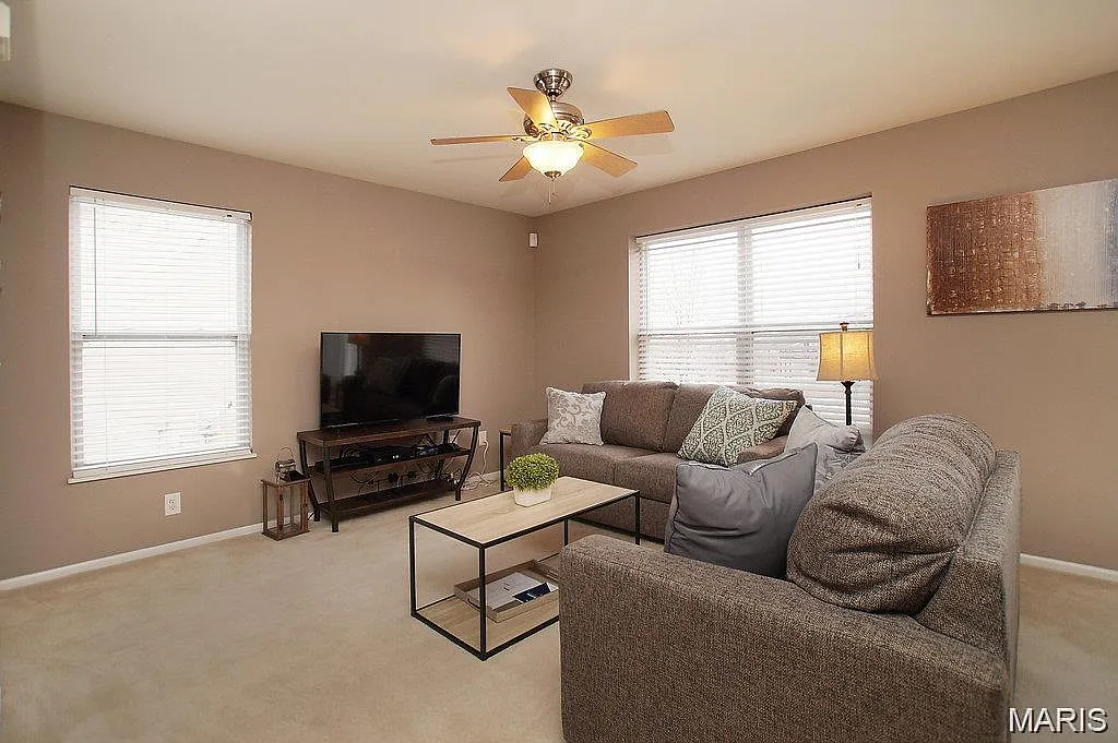 2 bed, 2.5 bath, 1334 sqft, $2,100 — Photo 4