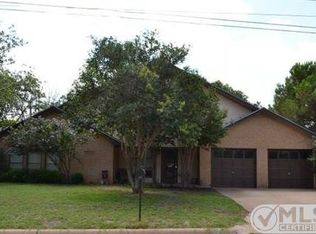 104 Beach Dr, Stephenville, TX 76401