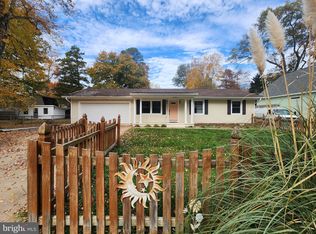 111 6th St, Colonial Beach, VA 22443