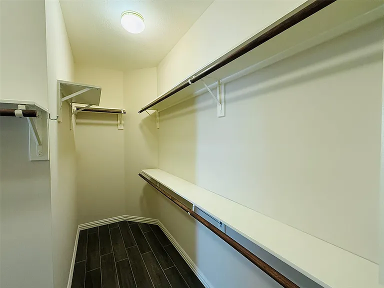 5222 Hanneck Valley Ln — Photo 25