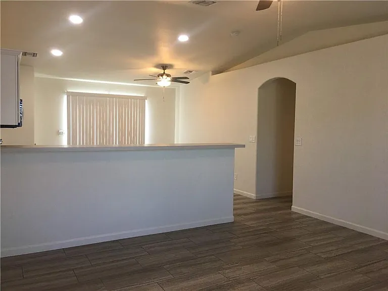 5085 Jacaranda Pl — Photo 4