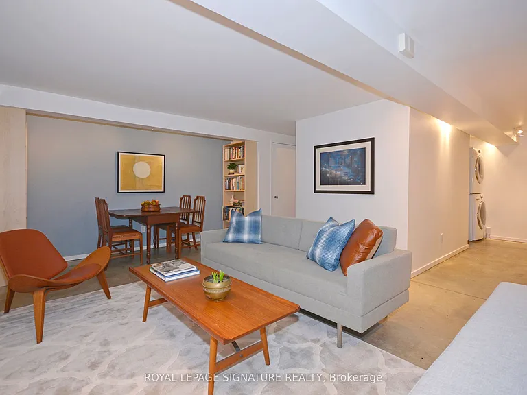 379 Berkeley St #LOWER — Photo 2
