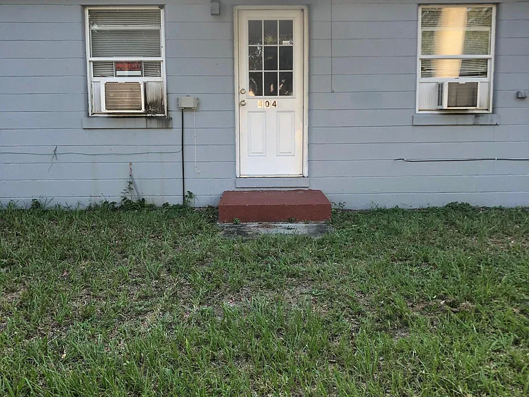 404 N Lake Ave — Photo 7