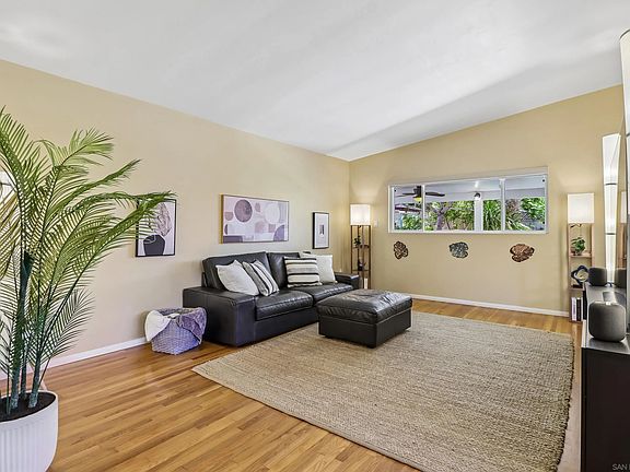 4th image of 2687 Lionel St