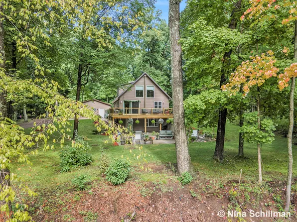7322 Rolling Rd, Newaygo, MI 49337