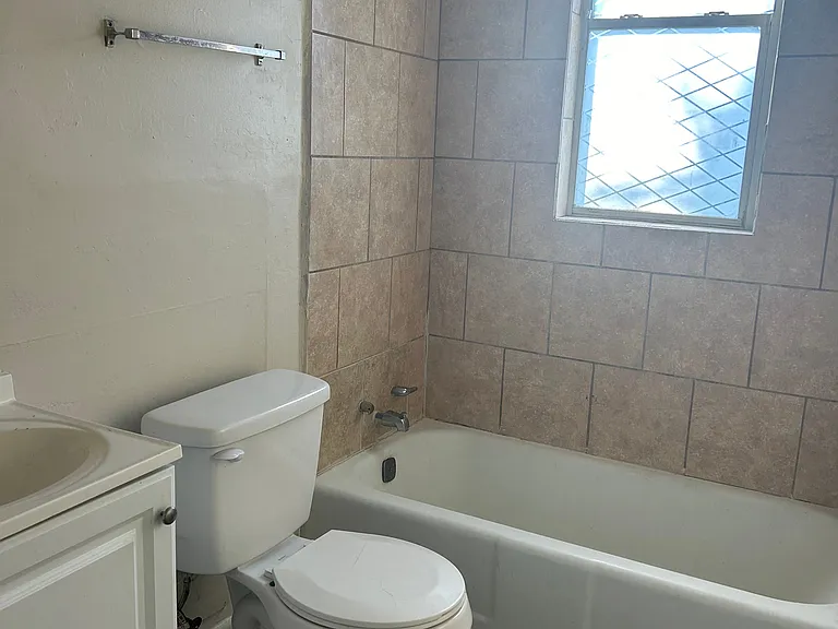 1107-1109 N 12th St — Photo 5
