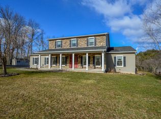 9 Jumper Rd, Dallas, PA 18612