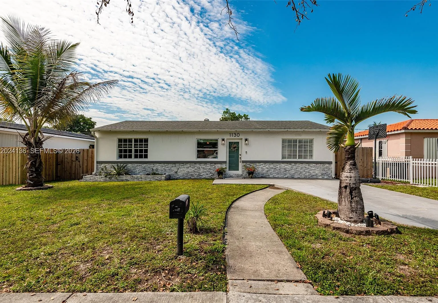 Biscayne Highlands — Photo 1