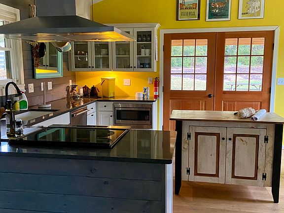 Kitchen to covered deck