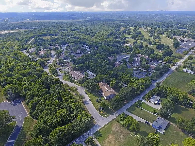 Hillcrest Estates — Photo 22