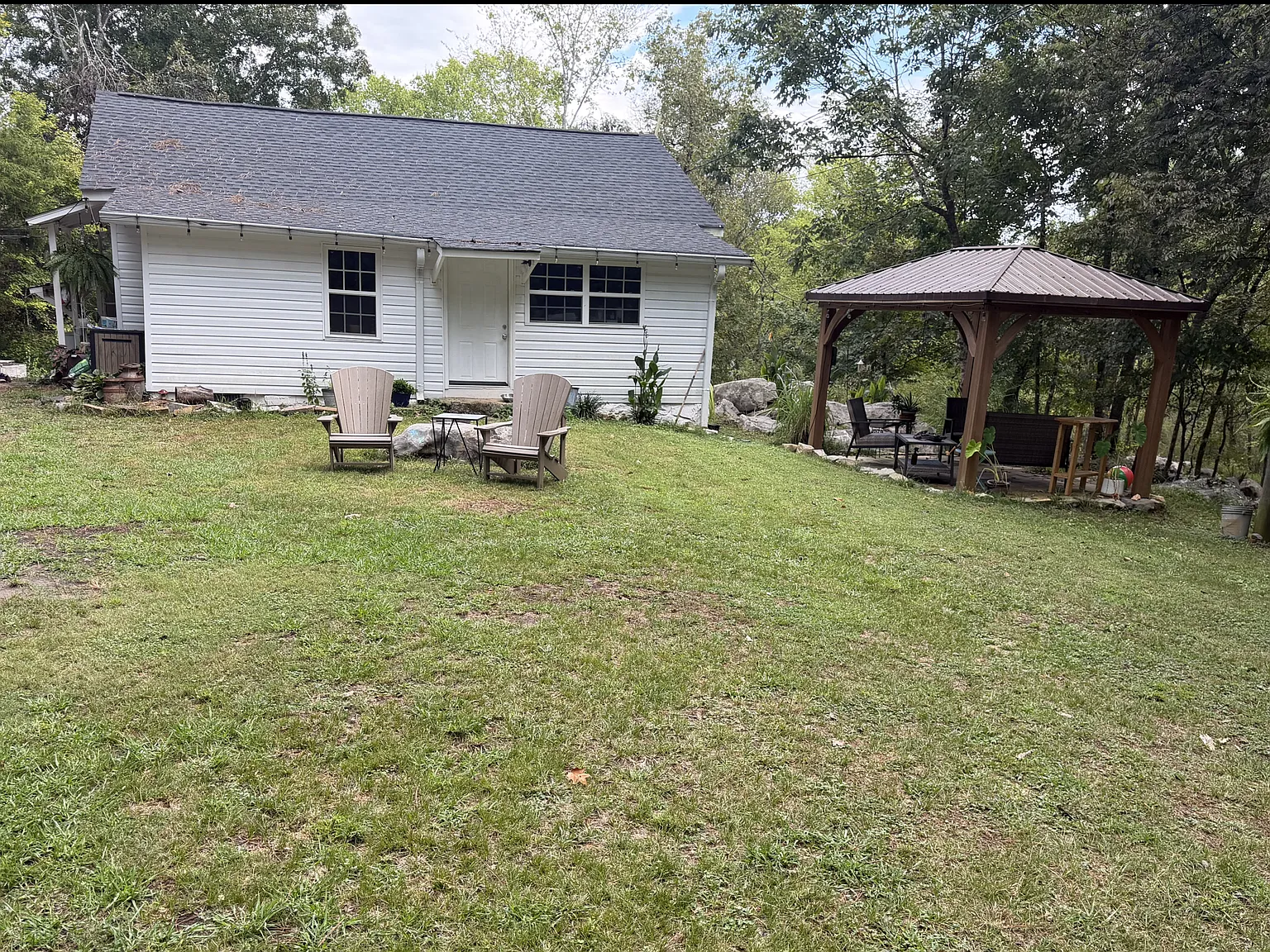 2 bed, 940 sqft, $1,200 — Photo 1