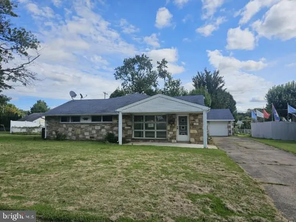 1353 Thomson Rd, Roslyn, PA 19001