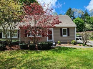 850 Pond St, Franklin, MA 02038