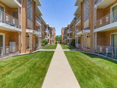 2336 W 111th St #3, Chicago, IL, 60643