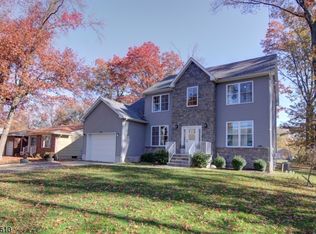 40 Caswell Ave, Fords, NJ 08863