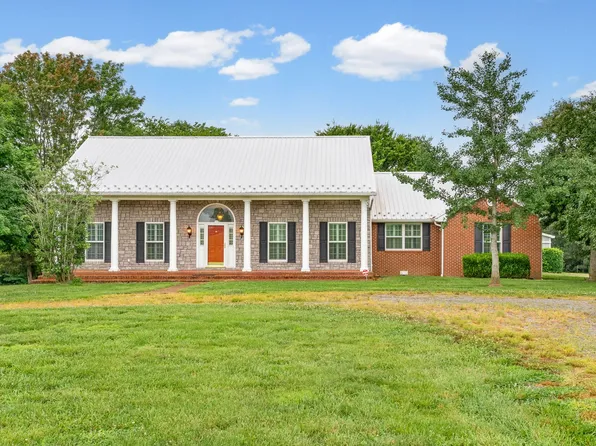 1855 Kings Chapel Rd, Cadiz, KY 42211