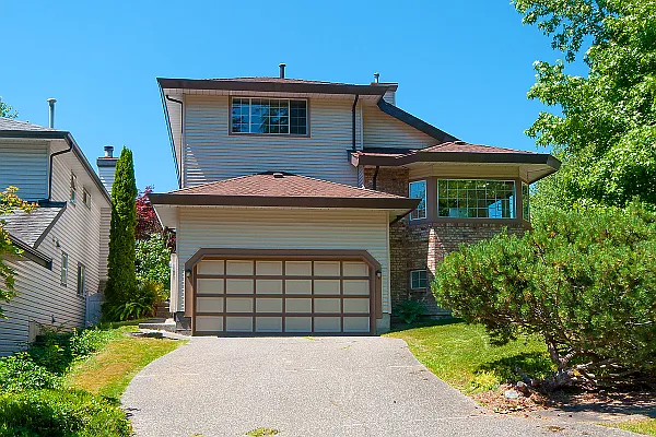 5 bed, 2800 sqft, $4,500 — Photo 1