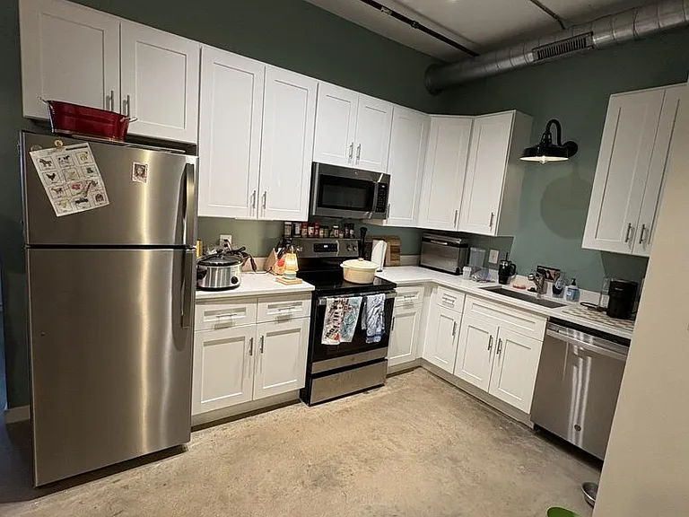 923 S East Ave — Photo 19