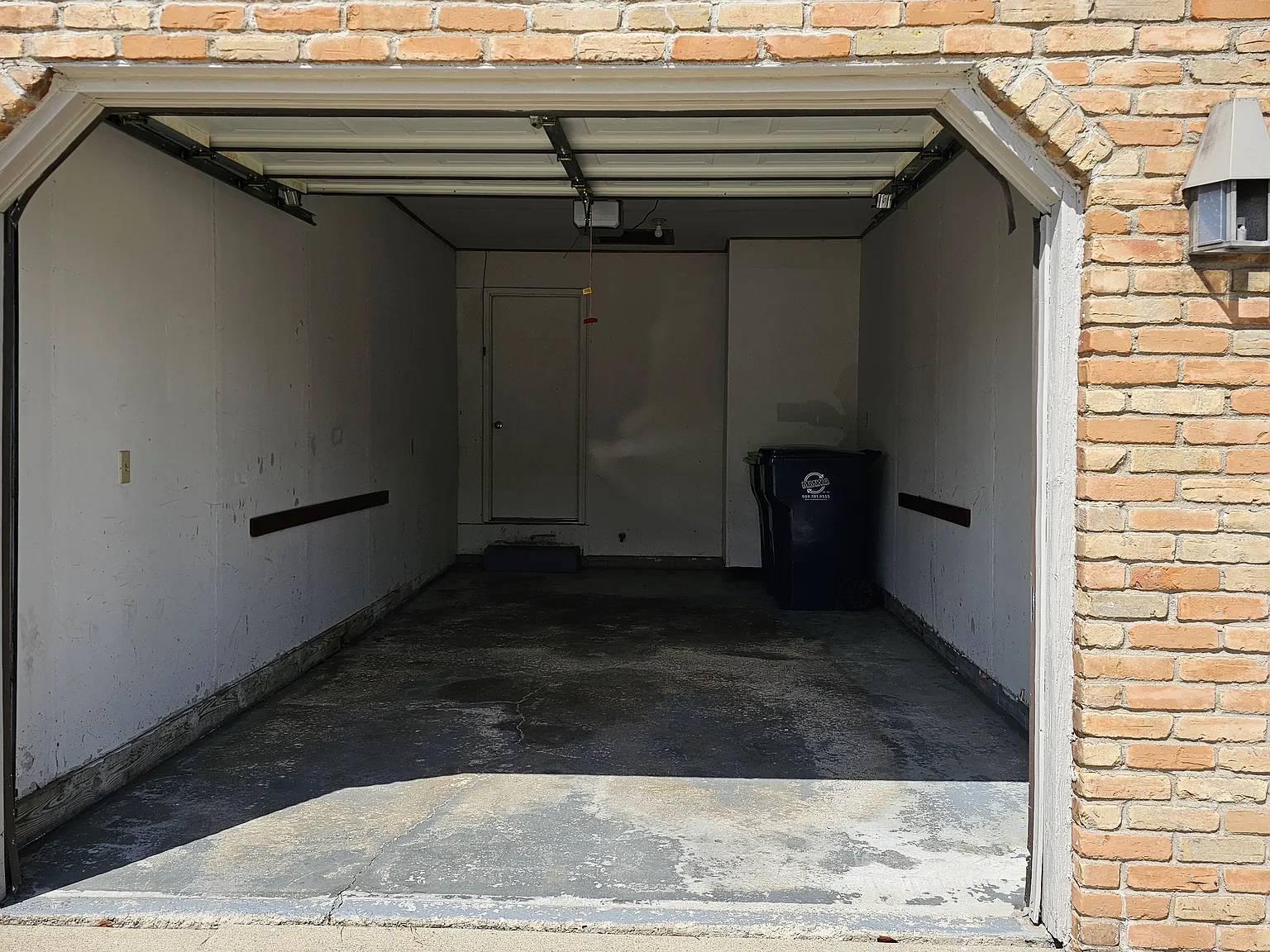 2 Bedroom Duplex in Saginaw Township — Photo 2