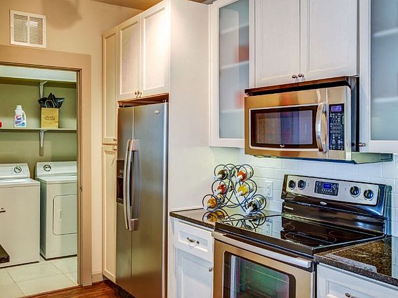 5th Street Commons A1 Model with Laundry Room