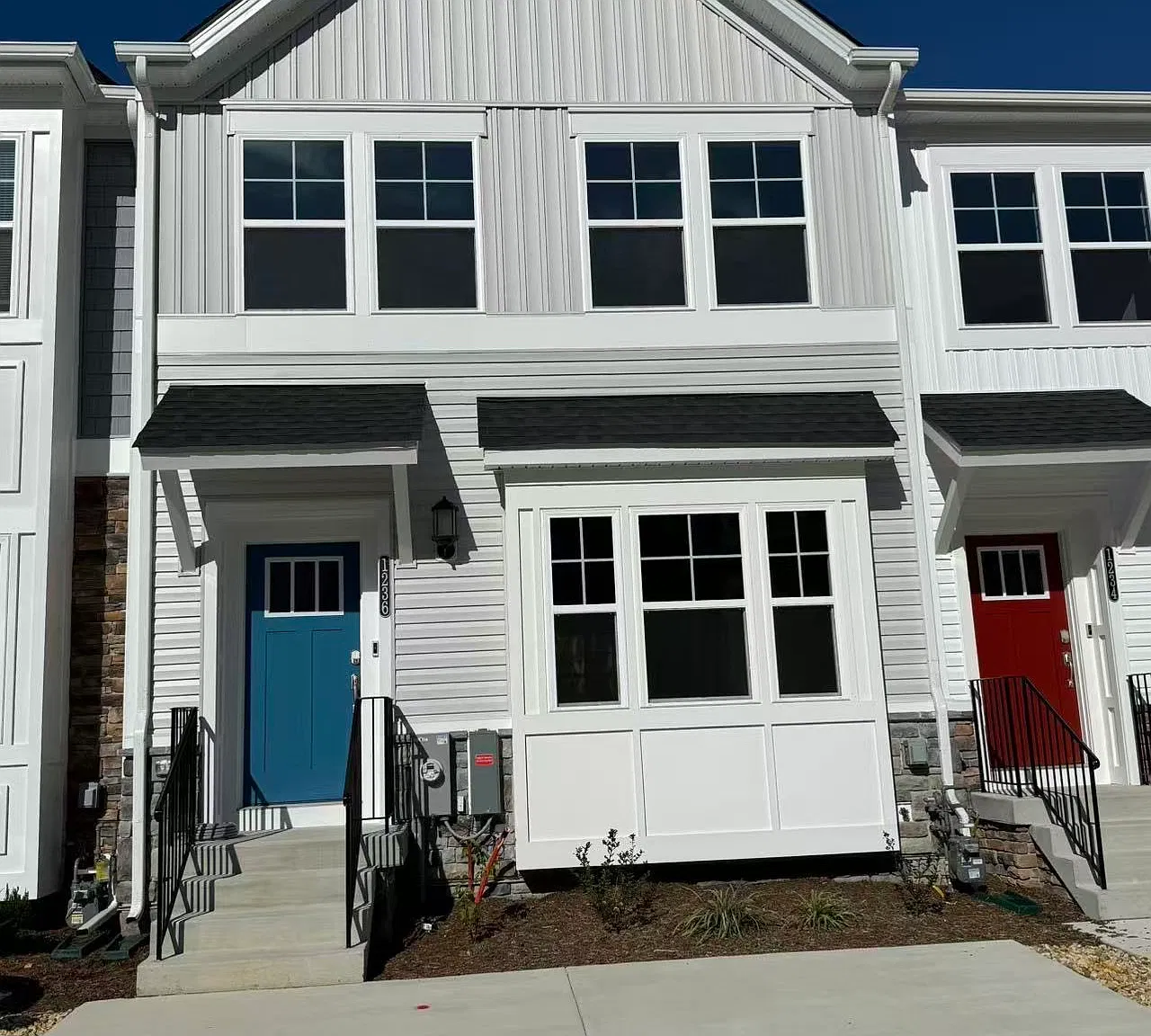 4 bed, 2620 sqft, $3,600 — Photo 1