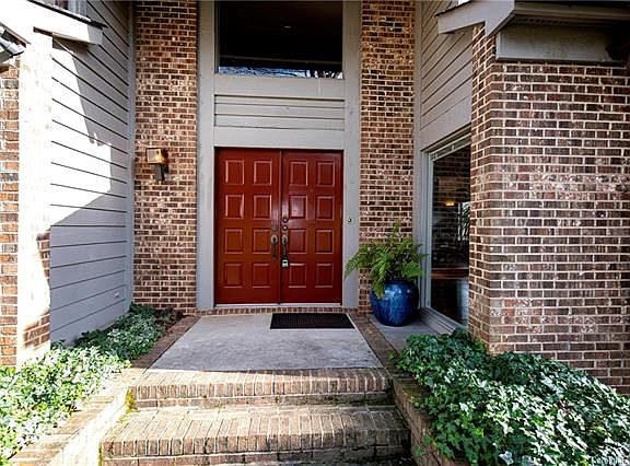 2nd image of 1511 Larochelle Ln